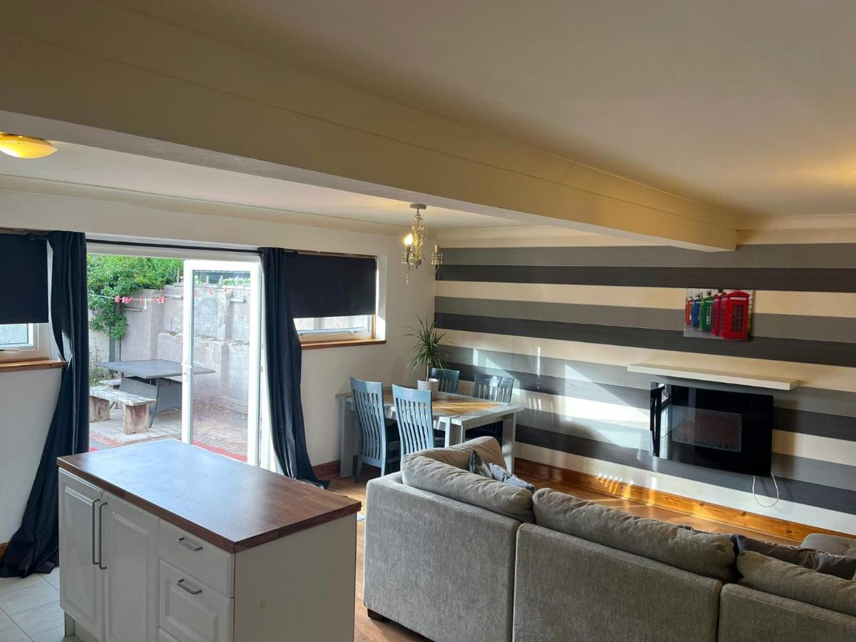 Elegant 2 Bedroom Chalet Edinburgh Luaran gambar