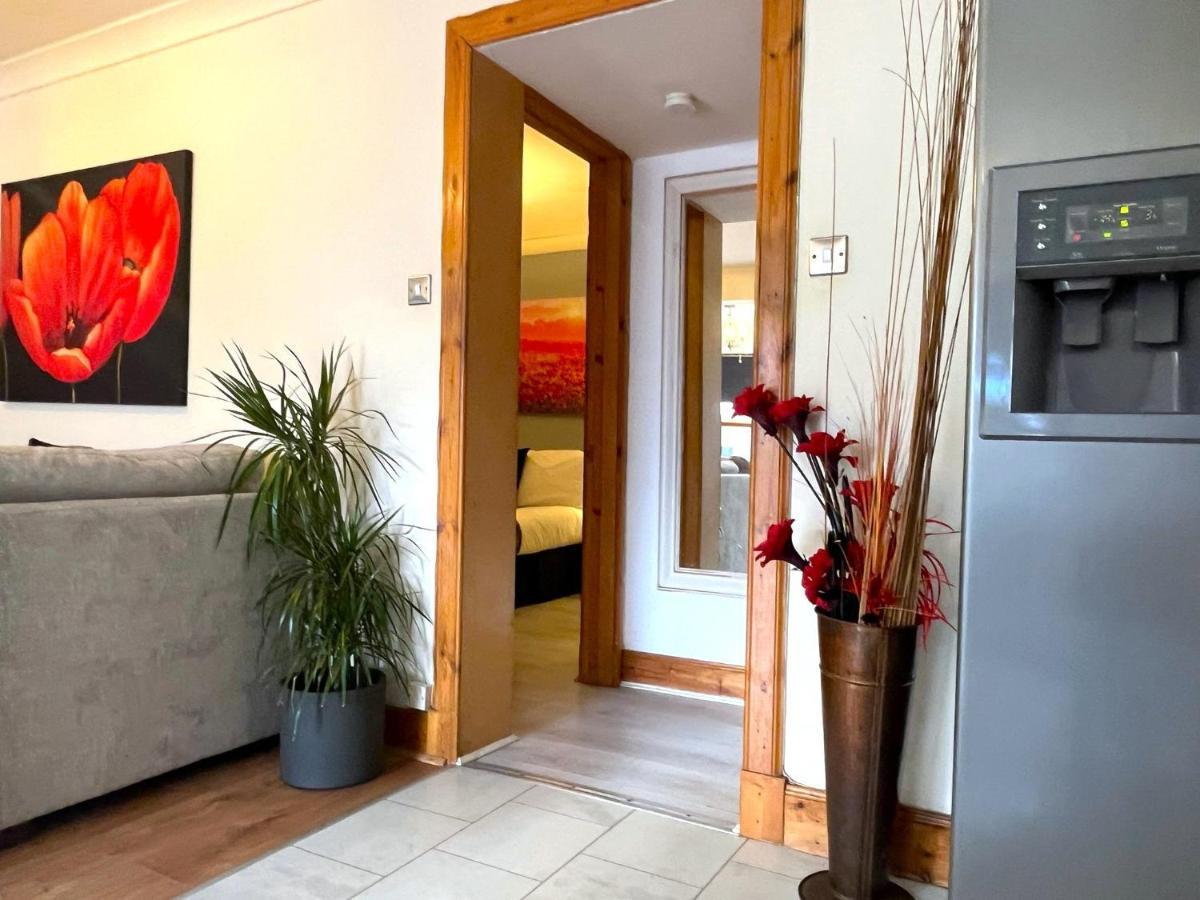 Elegant 2 Bedroom Chalet Edinburgh Luaran gambar