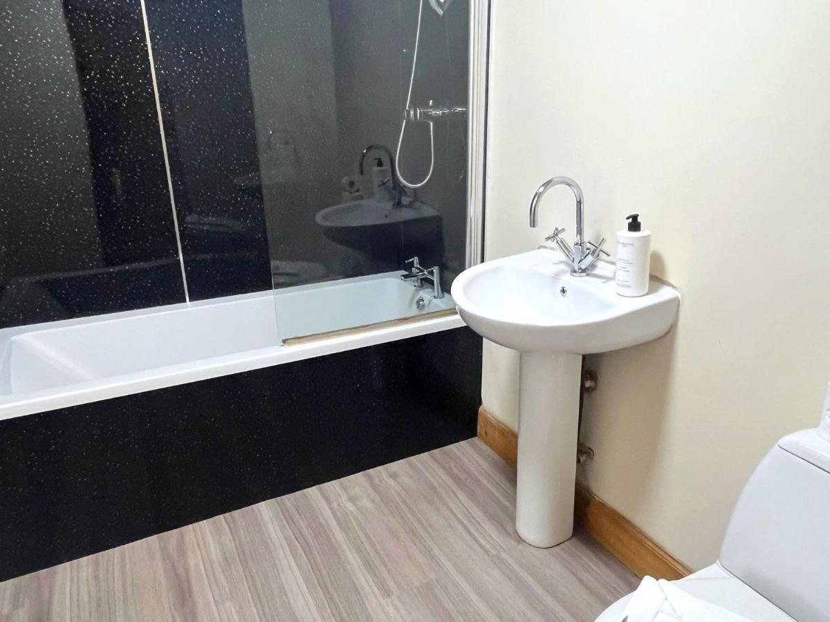 Elegant 2 Bedroom Chalet Edinburgh Luaran gambar