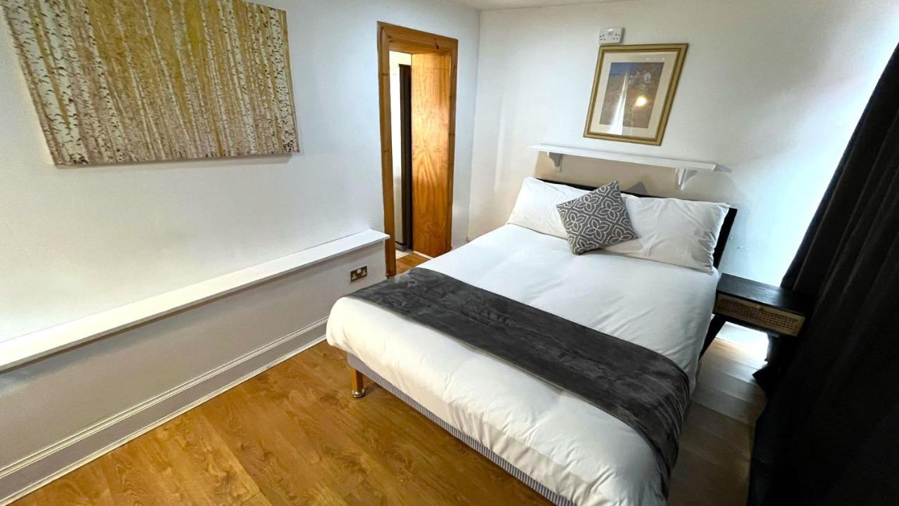 Elegant 2 Bedroom Chalet Edinburgh Luaran gambar