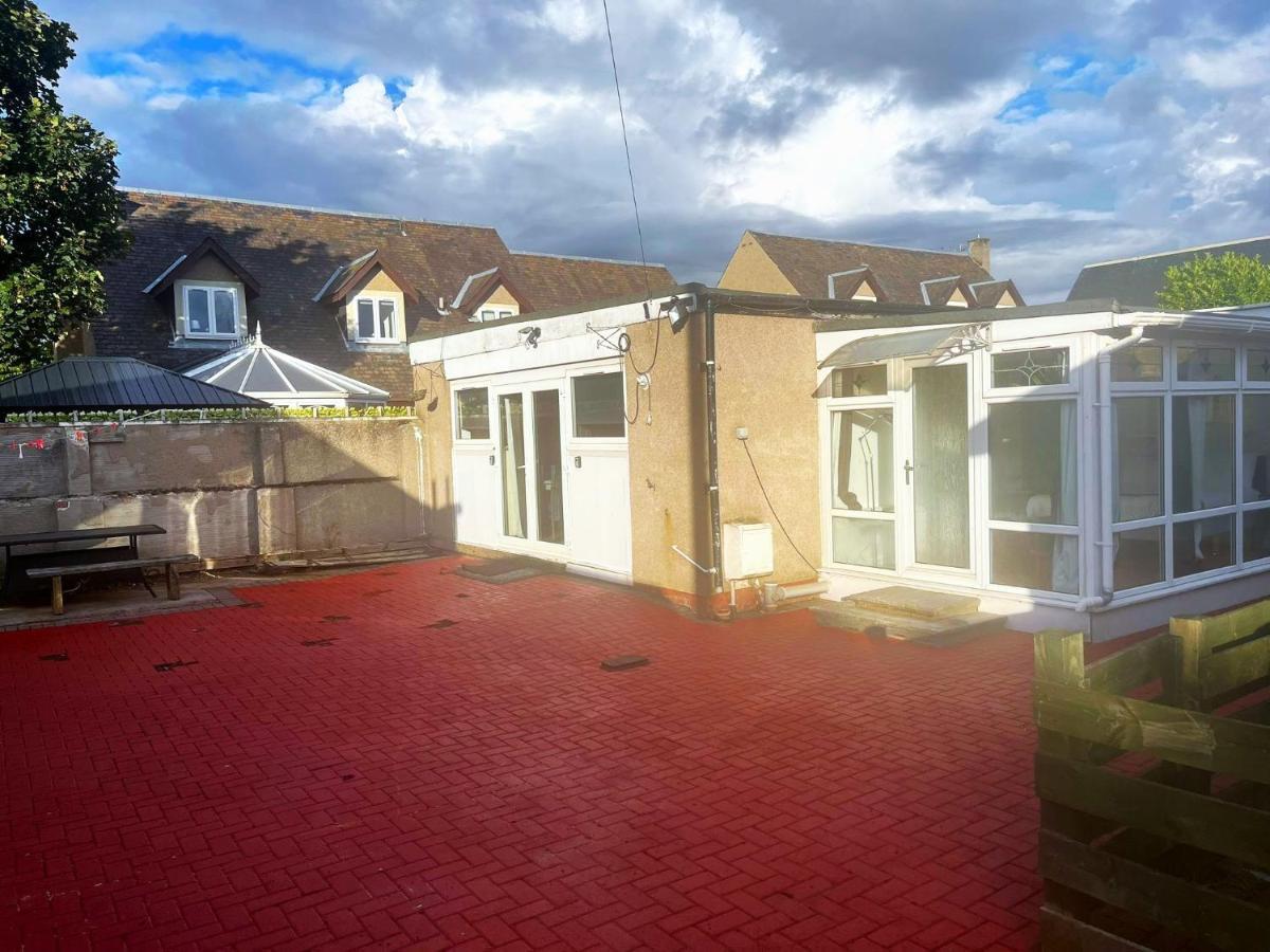 Elegant 2 Bedroom Chalet Edinburgh Luaran gambar
