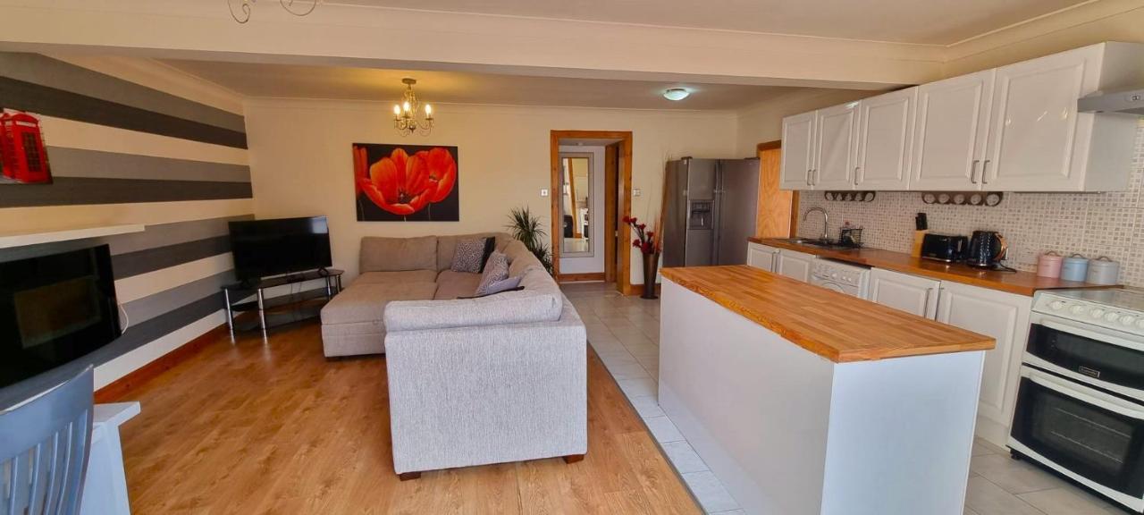 Elegant 2 Bedroom Chalet Edinburgh Luaran gambar